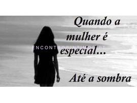 Ajudo mulher madura financeiramente em troca de sexo